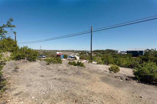 10702 Lake Park DR, Dripping Springs, TX 78620