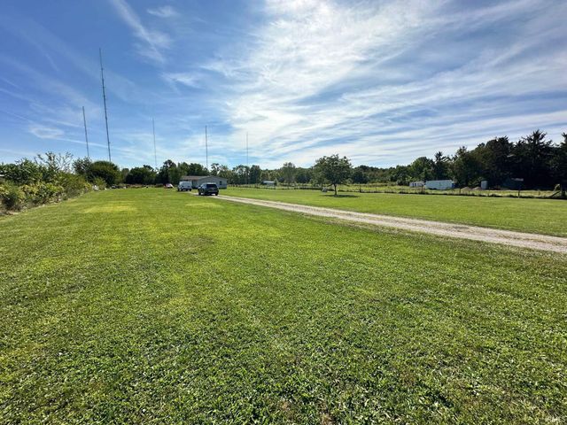 60076 County Road 9, Elkhart, IN 46517