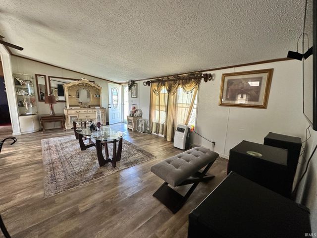 60076 County Road 9, Elkhart, IN 46517