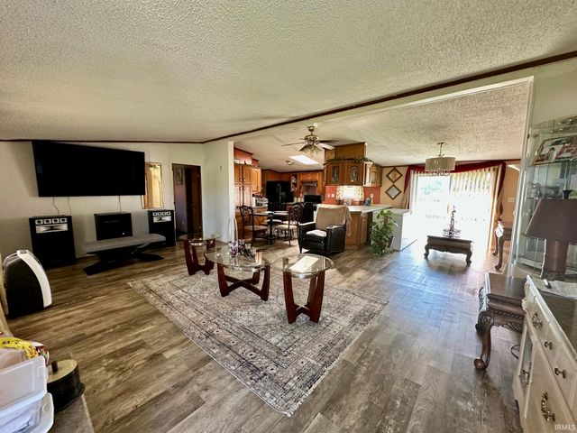 60076 County Road 9, Elkhart, IN 46517