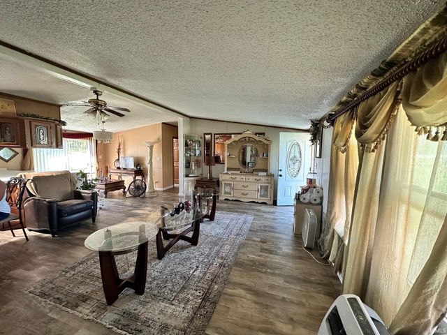 60076 County Road 9, Elkhart, IN 46517