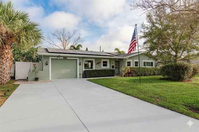 6377 13TH AVENUE N, St Petersburg, FL 33710