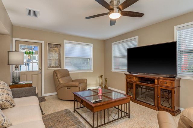 6377 13TH AVENUE N, St Petersburg, FL 33710