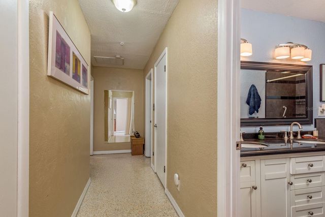 6377 13TH AVENUE N, St Petersburg, FL 33710