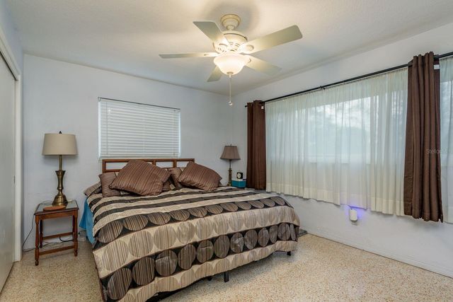 6377 13TH AVENUE N, St Petersburg, FL 33710