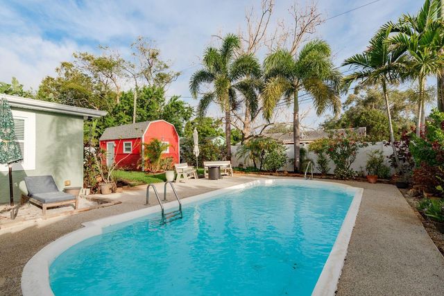 6377 13TH AVENUE N, St Petersburg, FL 33710