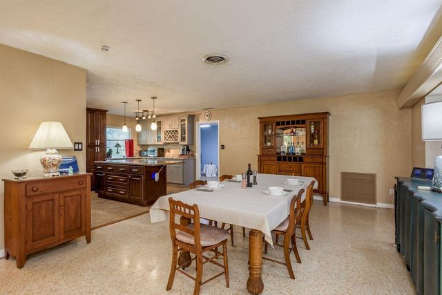 6377 13TH AVENUE N, St Petersburg, FL 33710