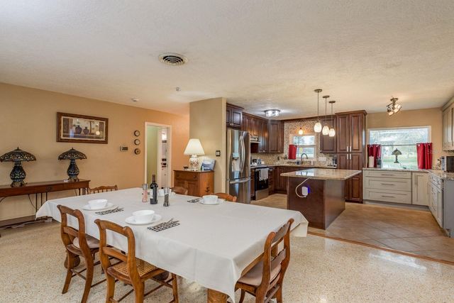 6377 13TH AVENUE N, St Petersburg, FL 33710