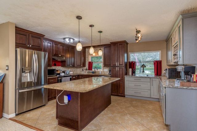 6377 13TH AVENUE N, St Petersburg, FL 33710