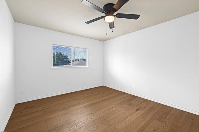 10407 Hamlet Vale Court, Houston, TX 77070