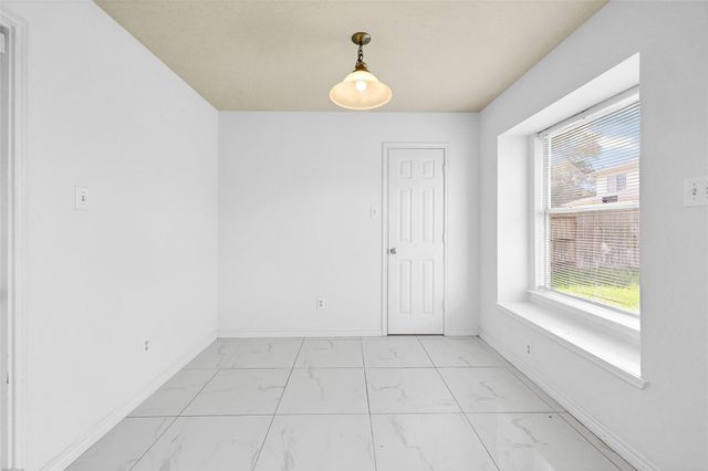 10407 Hamlet Vale Court, Houston, TX 77070