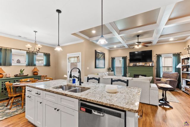 114 Cascades Court, Bonaire, GA 31005
