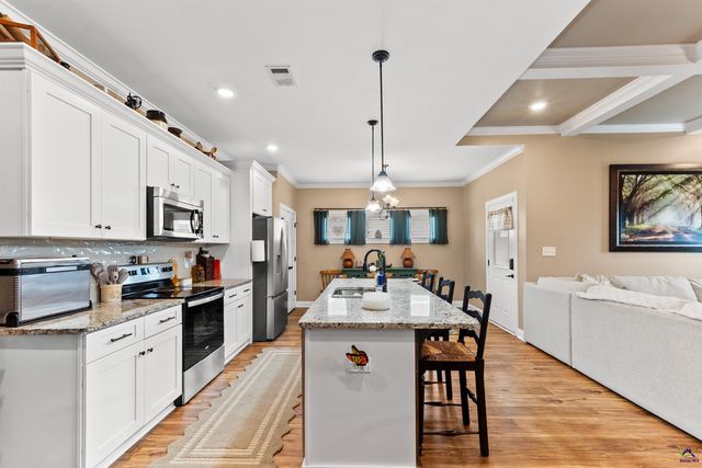 114 Cascades Court, Bonaire, GA 31005
