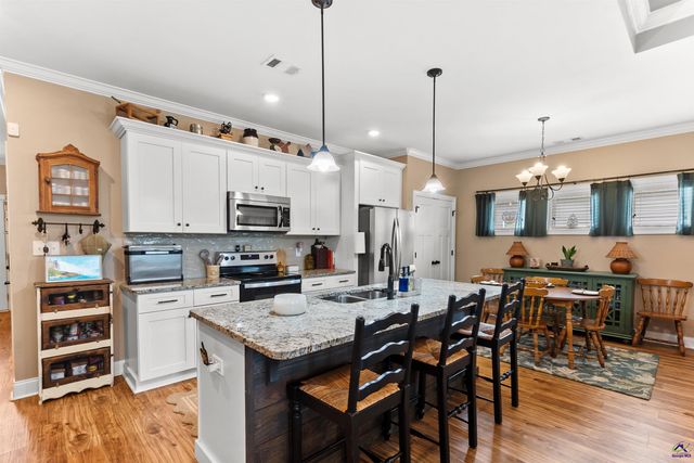 114 Cascades Court, Bonaire, GA 31005
