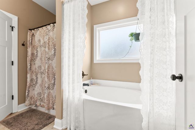 114 Cascades Court, Bonaire, GA 31005