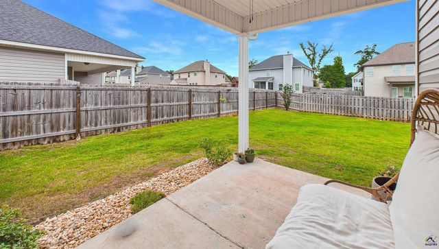 114 Cascades Court, Bonaire, GA 31005
