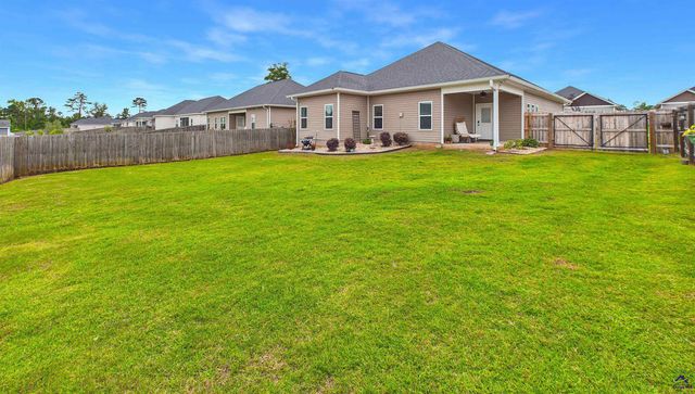 114 Cascades Court, Bonaire, GA 31005