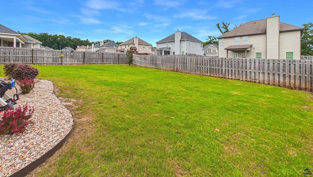 114 Cascades Court, Bonaire, GA 31005