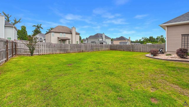 114 Cascades Court, Bonaire, GA 31005