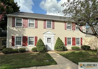 236 Marblehead Lane B, Jamesburg, NJ 08831