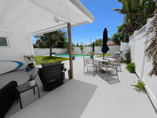 377 39TH AVENUE, St Pete Beach, FL 33706