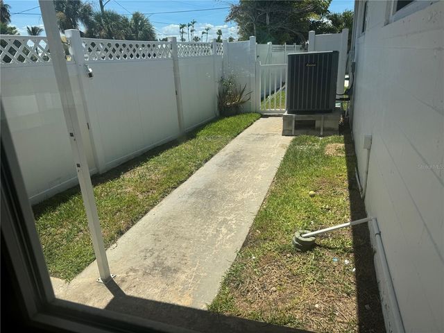 377 39TH AVENUE, St Pete Beach, FL 33706
