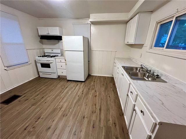 121 Columbia Avenue, Rochester, NY 14608
