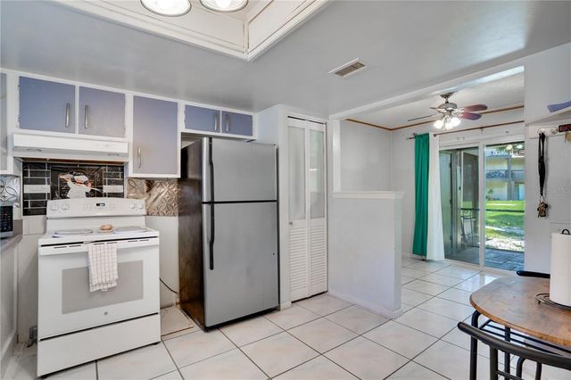 6338 NEWTOWN CIRCLE 38A6, Tampa, FL 33615