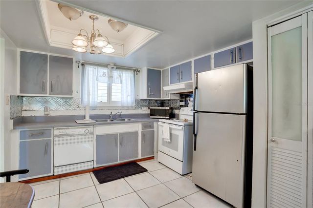 6338 NEWTOWN CIRCLE 38A6, Tampa, FL 33615