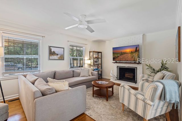 10 Myrtle Ln, Hilton Head Island, SC 29928