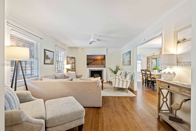 10 Myrtle Ln, Hilton Head Island, SC 29928