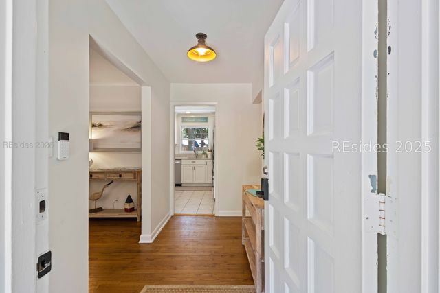 10 Myrtle Ln, Hilton Head Island, SC 29928