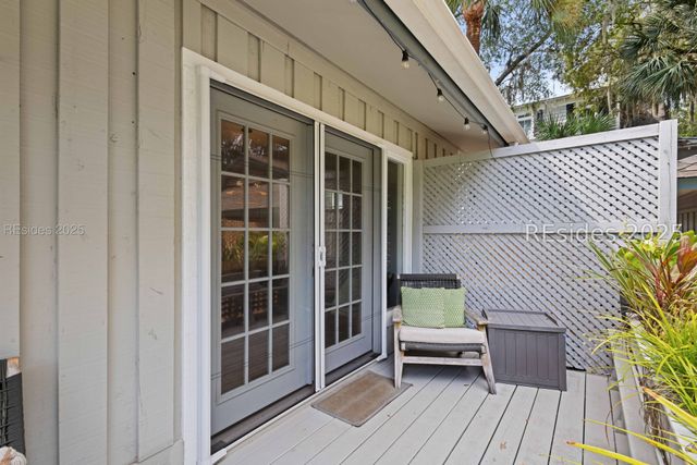 10 Myrtle Ln, Hilton Head Island, SC 29928