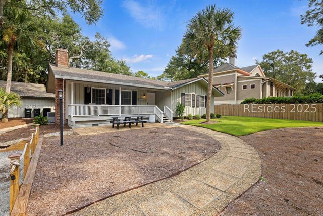 10 Myrtle Ln, Hilton Head Island, SC 29928