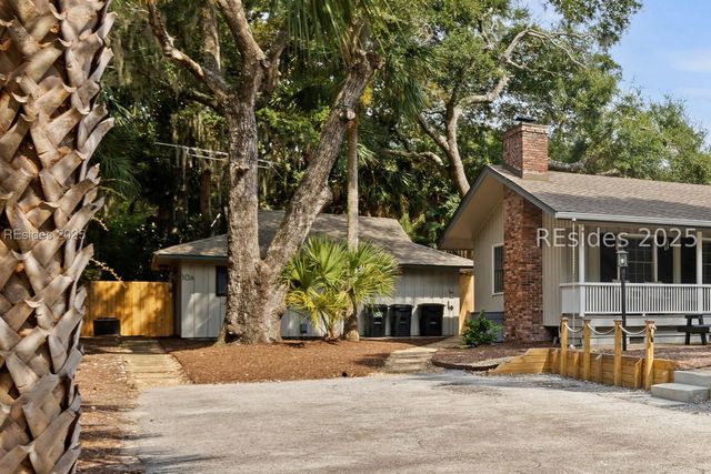 10 Myrtle Ln, Hilton Head Island, SC 29928