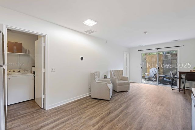 10 Myrtle Ln, Hilton Head Island, SC 29928