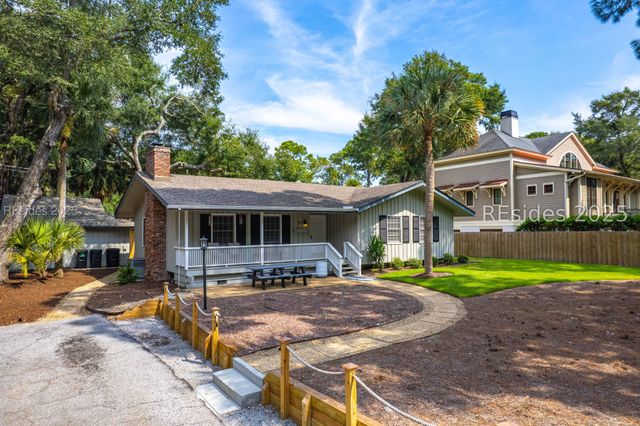 10 Myrtle Ln, Hilton Head Island, SC 29928