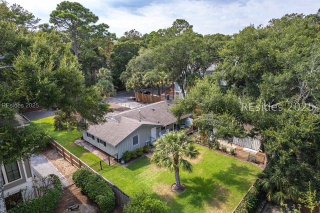 10 Myrtle Ln, Hilton Head Island, SC 29928