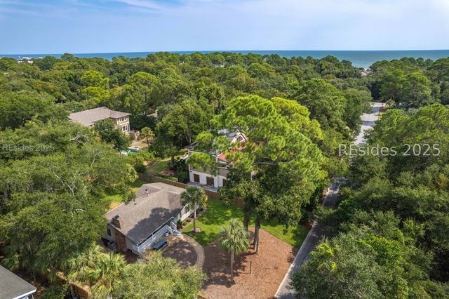 10 Myrtle Ln, Hilton Head Island, SC 29928