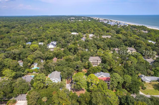 10 Myrtle Ln, Hilton Head Island, SC 29928