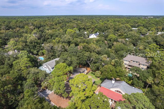 10 Myrtle Ln, Hilton Head Island, SC 29928