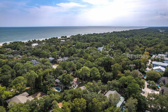 10 Myrtle Ln, Hilton Head Island, SC 29928