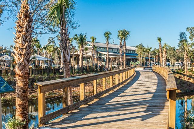 10 Myrtle Ln, Hilton Head Island, SC 29928