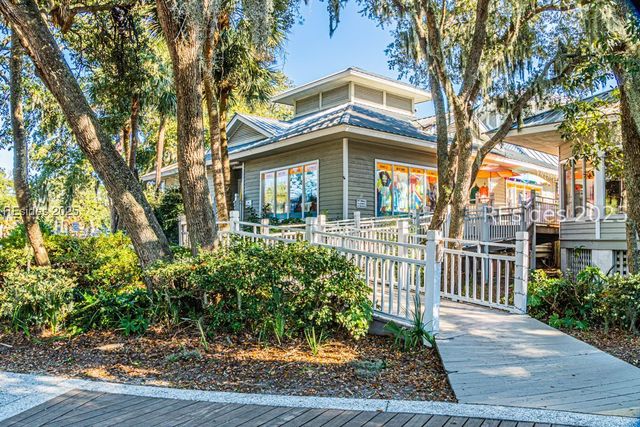 10 Myrtle Ln, Hilton Head Island, SC 29928