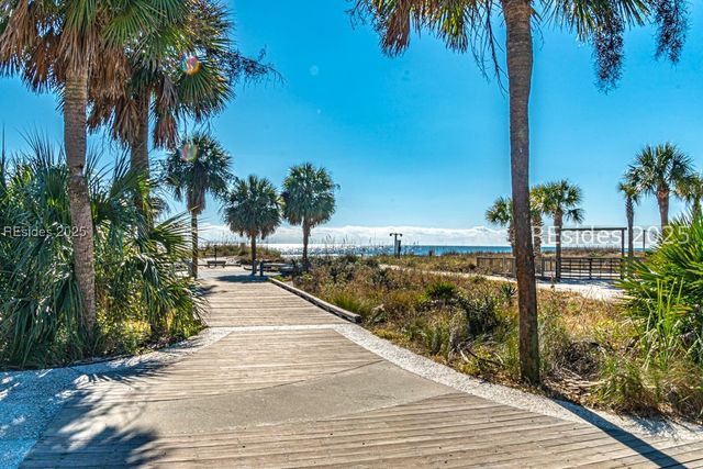 10 Myrtle Ln, Hilton Head Island, SC 29928