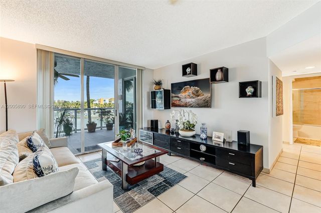 5900 Collins Ave 402, Miami Beach, FL 33140