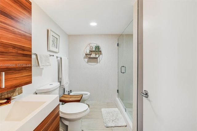 5900 Collins Ave 402, Miami Beach, FL 33140