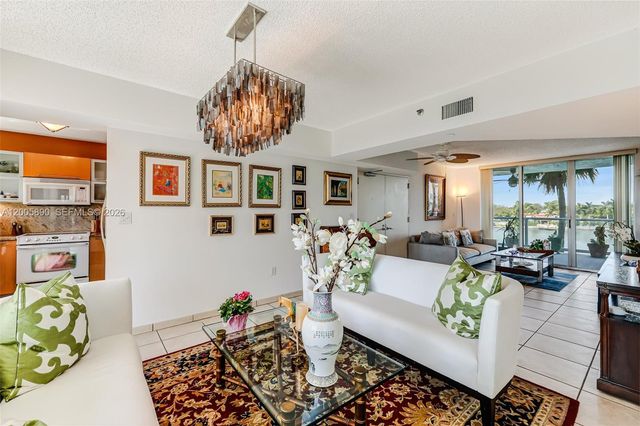 5900 Collins Ave 402, Miami Beach, FL 33140