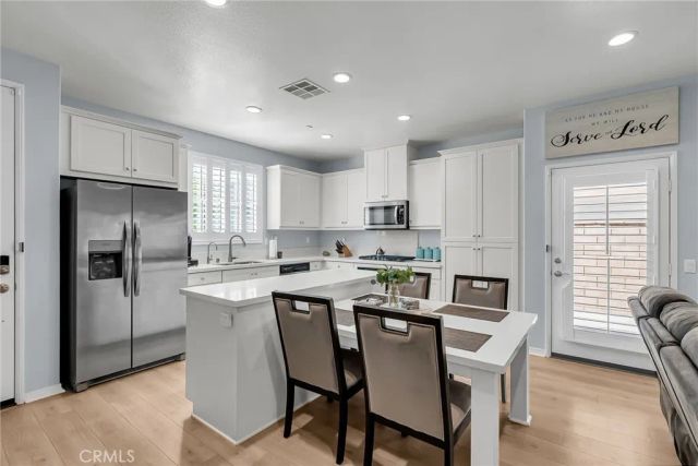 16064 Symphony Lane, Fontana, CA 92336