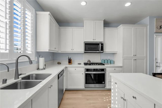 16064 Symphony Lane, Fontana, CA 92336